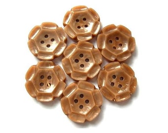 7 Vintage flower buttons plastic can be use for button jewelry, 17mm