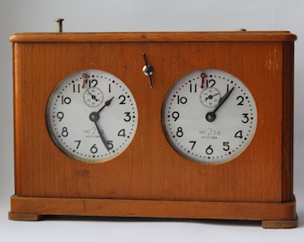 Soviet chess clock, chess timer, wooden chess clock USSR. Soviet Vintage. Vintage chess