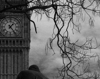 Churchill in front of Parliament