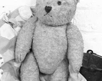 Adorable straw filled cotton plush antique vintage teddy bear glass eyes excellent condition