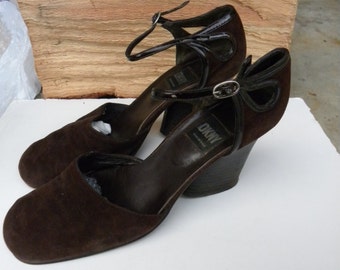 Vintage Womens DKNY Mary Jane Shoes Brown Suede 9 Patent Leather Trim