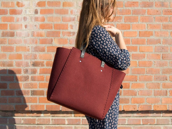 Extra large Felt TOTE BAG / maroon felt tote bag / burgundy felt shopper / shopping bag / felt shoulder bag / carry all bag / made in Italy