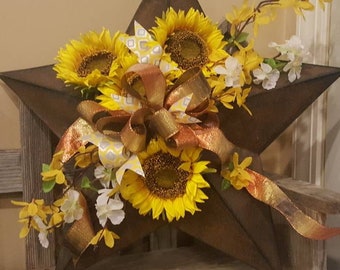 Metal Farmhouse rustic or primitive barn star with sunflowers