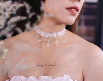 White Victorian Style Choker Necklace