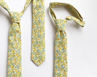 Boys Yellow Floral Pre-Tied Adjustable Necktie