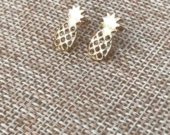 Gold pineapple studs, gold pineapple earrings, gold studs, friendsgiving gifts, christmas gifts, southern hospitality gift, gifts for her