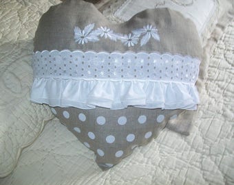 SHABBY HEART CUSHION