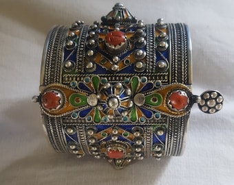 Morocco – beautiful AMAZIGH Solid silver Berber Bracelet /Cuff with enamels & Coral