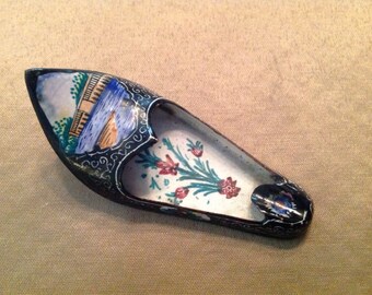 Vintage Enameled Slipper Ashtray