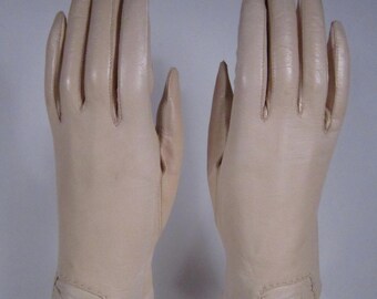 7-Vintage Women's Light Tan Kid Leather Church/Dress Gloves - 9 inches long(224g)