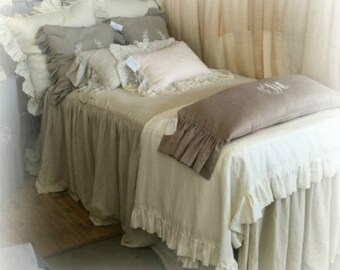 Linen Skirted Bedpread