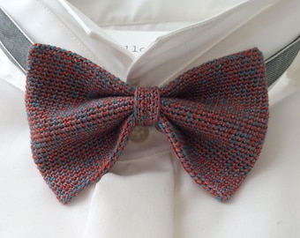 Knitted fly, silk/wool, medium blue/red/fuchsia/Ivory