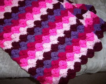 Afghan - Crochet Lap Throw in Pink and Red Colors - Afghan - Blanket