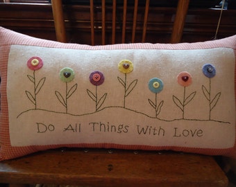 Stitchery Pillow pattern,includes woolfelt pieces and bee button