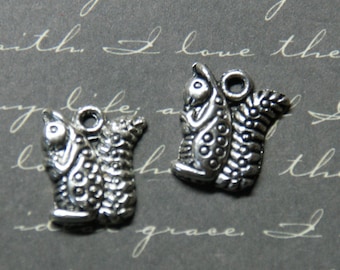 2 charms 16x13mm silver squirrel