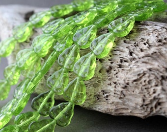 Leaf Beads, Glass Leaf Beads 25Pc, 8х10mm Czech Glass Beads, Olivine #2 Glass Leaves