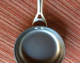Calphalon Pan,Hard Anodized Pan,8 inch Pan,Small Skillet,Small Fry Pan,Small Saute Pan,Commercial Cookware,Small Pan,Saute Pan,Heavy Pan