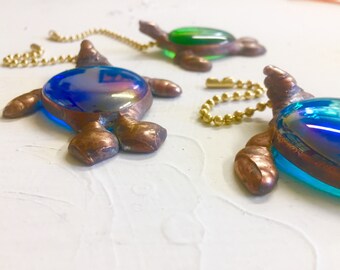 Glass turtle pull, Sea turtle fan pull, Glass pull, nautical pull, sea turtle suncatcher, turtle light pull, sea turtle, hostess gift