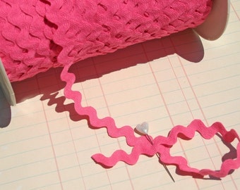 Hot Pink Rick Rack - Bright Pink Ric Rac Trim - Sewing Crafting Trim - 11/16" Wide