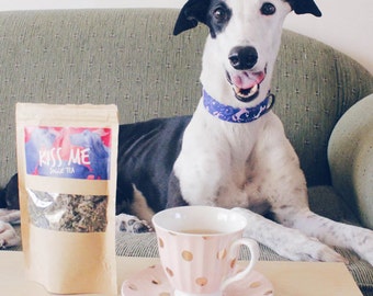 Kiss Me - Doggie Tea - A tea for dogs to treat stinky breath and aid digestion