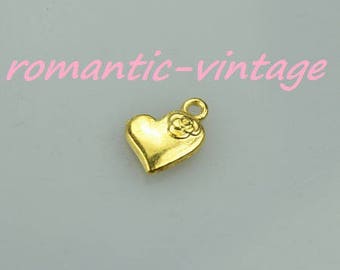 10 charms, pink and full hearts embossed 15 * 3mm
