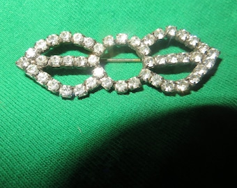 Vintage rhinestone brooch pin