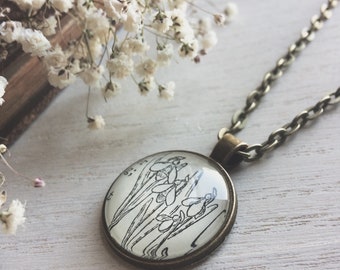 snowdrop necklace - snowdrop - snowdrop flowers - january flower - birth flower - birth flower jewelry - birthday gift - gardener gift