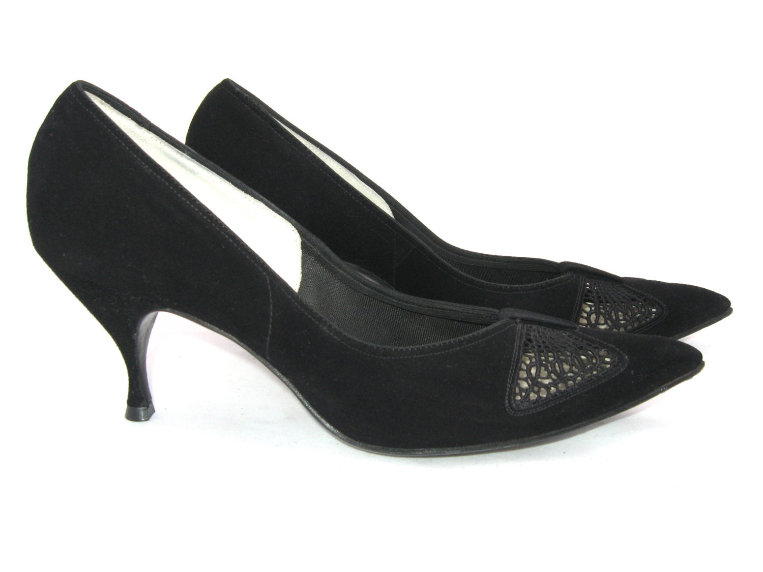 ladies black pumps