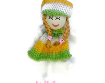X 1 embellishment scrapbooking cardmaking 10 wool doll *.