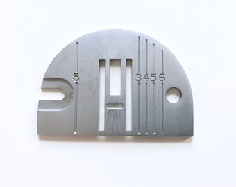 Singer 310703 Needle Plate general purpose plate Sewing Machine Parts Singer Tool Sewing Machine Replacement part Accessories Singer Stylist
