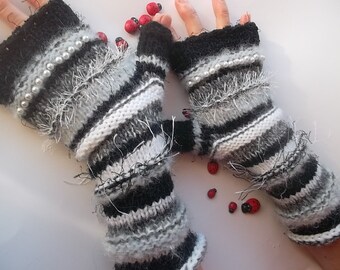 Women L 20% OFF Gloves Ready To Ship Bohemian Accessories Boho Fingerless Warm Wrist Warmers Hand Knitted Crochet Winter Arm Striped 1131