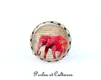 Elephant - retro beige pink cabochon ring