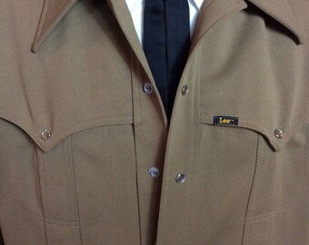 Western Shirt Jacket by Lee Western wear Urban Cowboy Fashion Southwestern Cowboy detail with yoke front pockets Pearl Snap closure