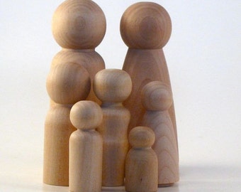 Wooden Peg Doll People Large Family - Plus one Tree