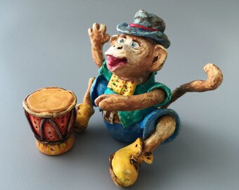 Monkey sculpture. Monkey musician sculpture. Polymer clay sculpture
