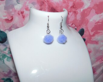Lilac Pom Pom earrings/Pom Poms/lilac earrings/lilac Pom Poms/handmade earrings/gift/Pom Pom earrings/boho/lilac/handmade/earrings