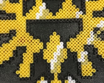 Legend of Zelda Triforce perler besds on canvas