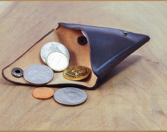 Triangle cash wallet , minimalist leather wallet, Leather coin purse, pocket wallet, geometric wallet