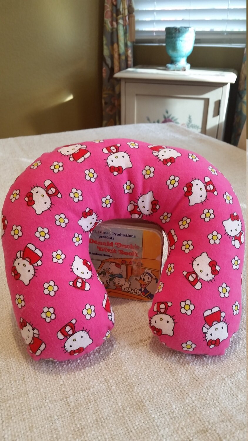 Children's travel neck pillow infant and toddler neck