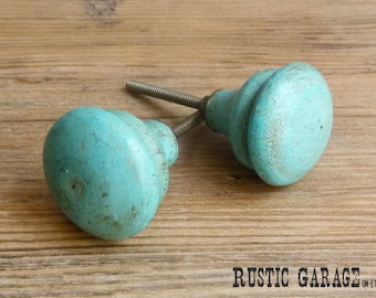 SET OF 2 - 1.5" Round Wood Knob - Distressed Turquoise Blue Painted Wooden Knob - Drawer Pull - Shabby Chic Home Decor