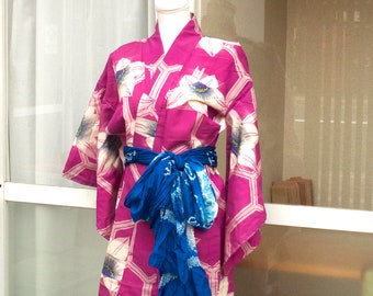 Purple pink kimono / antique kimono / flower vintage kimono