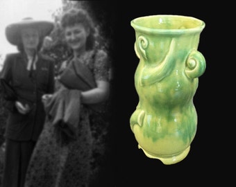 Flea Market Find! Lovely Green 1940s Art Deco Style Vase, Like New!