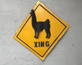 Llama Crossing, La Llama que Llama,