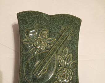 Mandolin planter USA