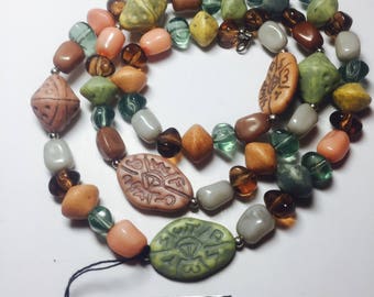 Vintage Lucite beaded necklace