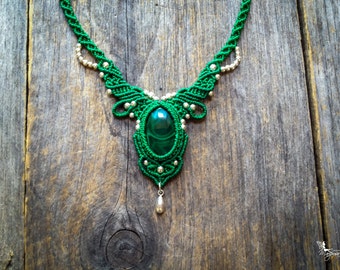 Macrame boho chic malachite necklace elven micro macramé jewelry by Creations Mariposa Ma1