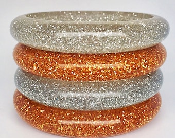 wonderful glitter bangle 50s lucite look - reproduction vintage. Chunky quality!