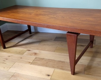 Mid century Danish Illum Wikkelso 'floating top' coffee table