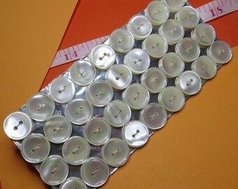 Set of 36 1.4 cm Pearl buttons - #2402_14