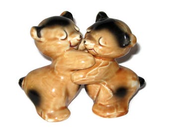Vintage Van Tellingen Bear Hugging Salt Pepper Shakers Pottery Porcelain Figurine Figure Ceramic Brown Beige